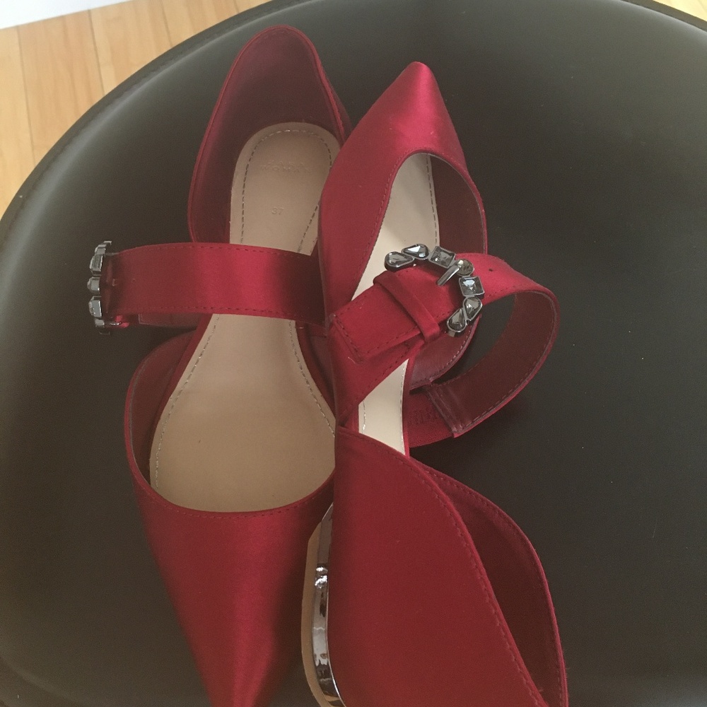 ZARA satin flats size 37, perfect condition.